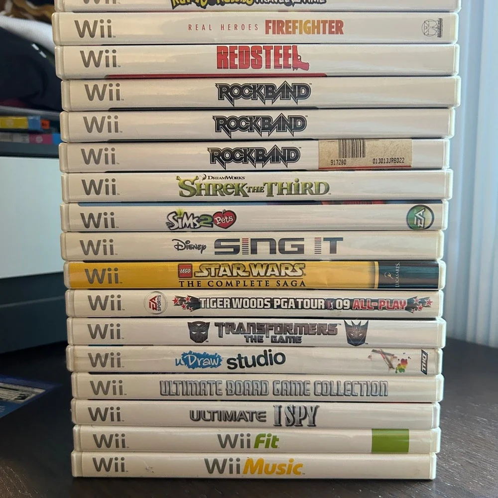 Nintendo Wii Game Lot 26 Games LEGO Star Wars Rock Band Epic Mickey  Bundle